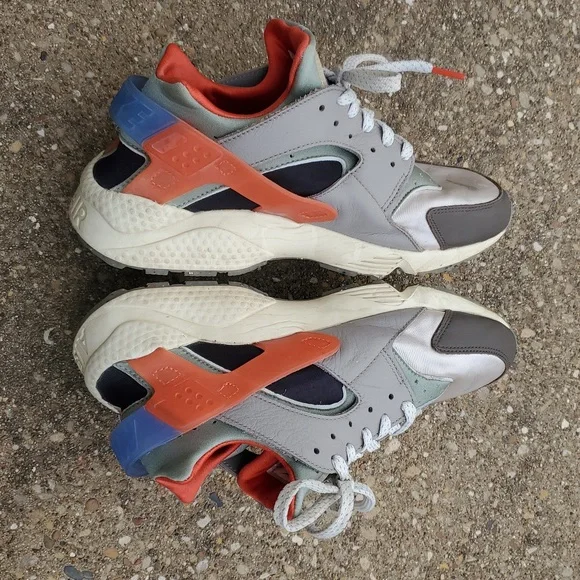 Nike Multicolor Sneakers - Picture 6 of 10